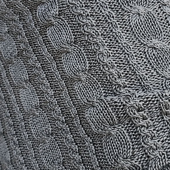 NEW ALICE + OLIVIA Sweater - Picture 11 of 15